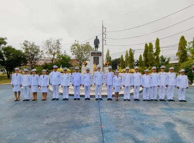 พิธีวางพานพุ่มดอกไม้สดถวายราชสักการะ ... พารามิเตอร์รูปภาพ 9