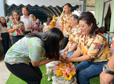 เข้าร่วมพิธีรดน้ำขอพรผู้ว่าราชการจังหวัดเนื่องในวันสงกรานต์ประจำปี 2568 ณ พิพิธภัณฑ์เมืองฉะเชิงเทรา ... พารามิเตอร์รูปภาพ 7