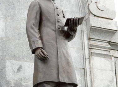 เข้าร่วมพิธีวางพวงมาลัยสองชายร่วมกับหัวหน้าส่วนราชการในสังกัดกระทรวงเกษตรและสหกรณ์ ... พารามิเตอร์รูปภาพ 2