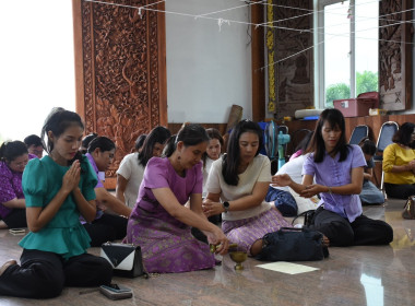 ถวายเทียนพรรษาและผ้าอาบน้ำฝน เนื่องในเทศกาลวันเข้าพรรษา ... พารามิเตอร์รูปภาพ 9