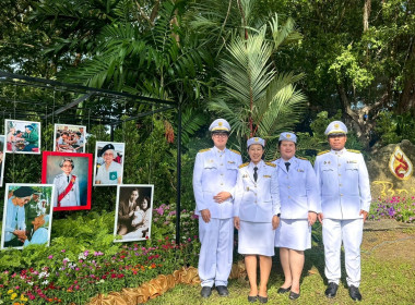 เข้าร่วมพิธีวางพานดอกไม้สด งานวันน้อมรำลึก ... พารามิเตอร์รูปภาพ 6