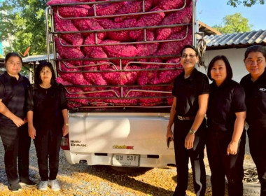 กิจกรรมการบริหารจัดการผลผลิตหัวหอมแดงของจังหวัดศรีสะเกษออกนอกแหล่งผลิต เพื่อแก้ไขปัญหาราคาผลผลิตตกต่ำและล้นตลาด โดยได้ประสานขอความร่วมมือเชื่อมโยงเครือข่ายกับสหกรณ์/กลุ่มเกษตรกร หน่วยงานราชการ ประชาชนในพื้นที่จังหวัดฉะเชิงเทรา กระจายผลผลิตหัวหอมแดง ... พารามิเตอร์รูปภาพ 6