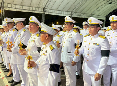 พิธีถวายเครื่องราชสักการะและวางพานพุ่ม ... พารามิเตอร์รูปภาพ 2