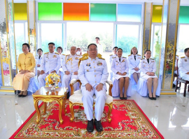 เข้าร่วมพิธีเจริญพระพุทธมนต์ พิธีทำบุญตักบาตรถวายพระราชกุศล ... พารามิเตอร์รูปภาพ 1