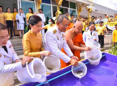 เข้าร่วมพิธีเจริญพระพุทธมนต์ และพิธีไถ่ชีวิตโค - กระบือ ... พารามิเตอร์รูปภาพ 3