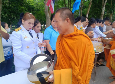 ร่วมทำบุญตักบาตรถวายพระราชกุศล ... พารามิเตอร์รูปภาพ 6